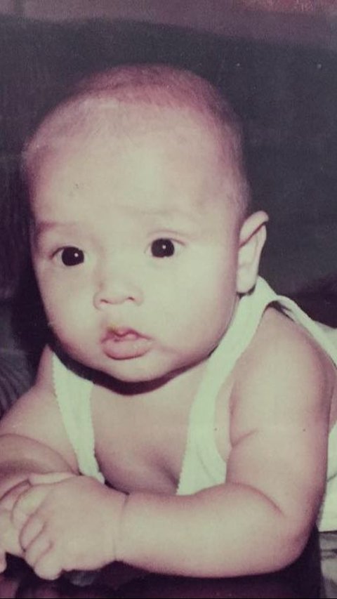 This Chubby Baby Grows Up to be a Top Actor and Presenter, Known through the 'Insider' Connection of His Late Brother, Who is He?
