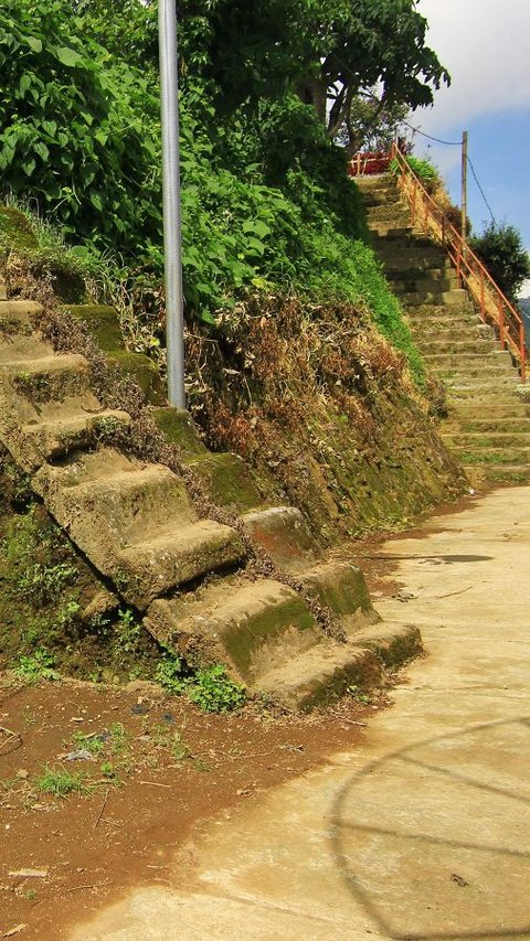 Menguak Fakta Situs Watu Kelir, Pintu Gerbang Menuju Kompleks Percandian Dieng