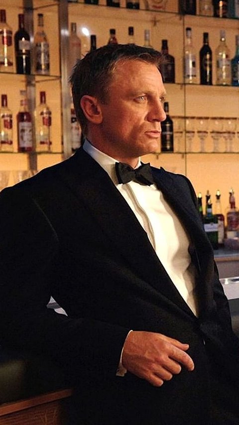 Top 5 Best Daniel Craig Movies That Aren't James Bond