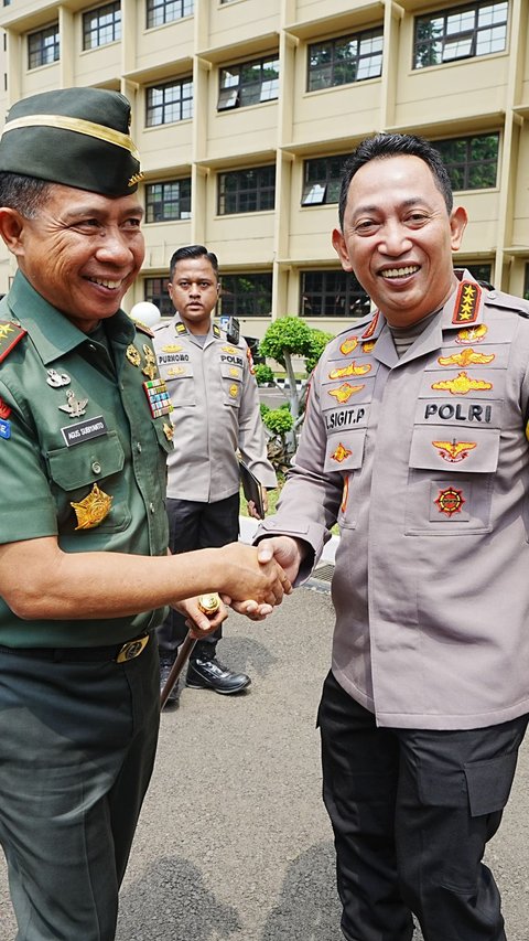 Panglima TNI Sowan ke Kantor Jenderal Sigit, Sinergitas TNI-Polri Amankan Pemilu