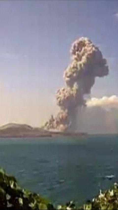 Erupsi Gunung Anak Krakatau, Lontarkan Abu Setinggi 1.400 Meter