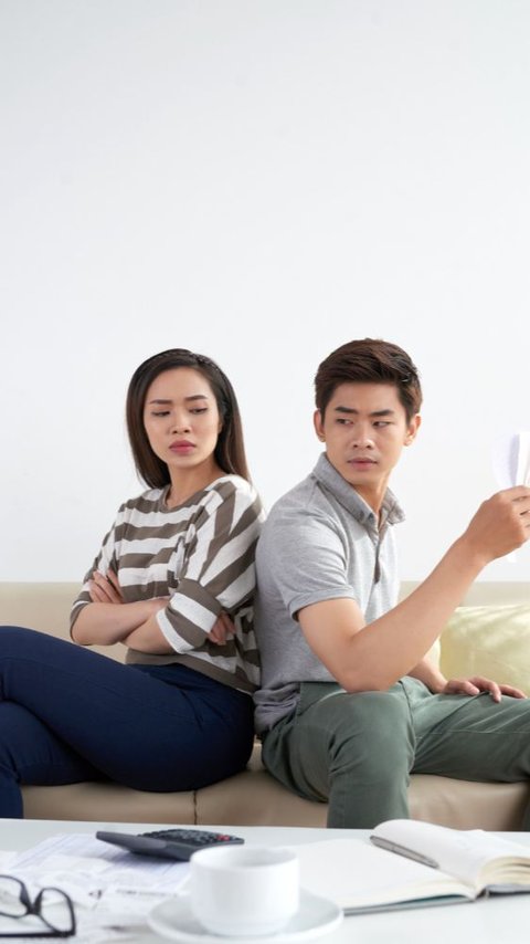 What Is Gaslighting? Understanding The Signs, Dangers, And Types