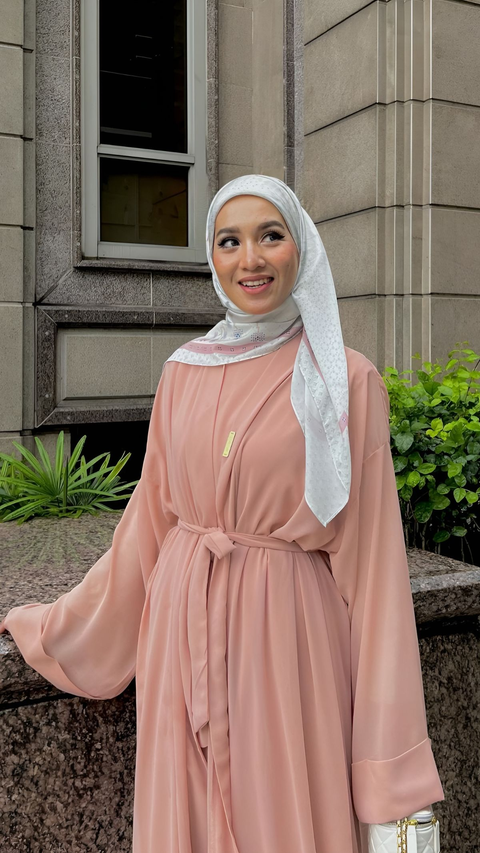 Biar Rapi dan On Point, Andalkan Ring untuk Styling Hijab