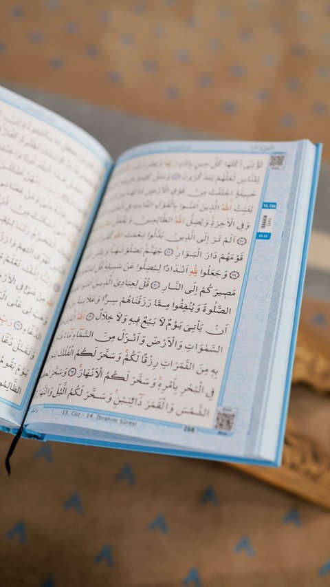 5 Manfaat Surat Al-Mulk Ini Bisa Kamu Dapatkan jika Sering Membacanya, Meluaskan Rezeki hingga Jauh dari Siksa Kubur
