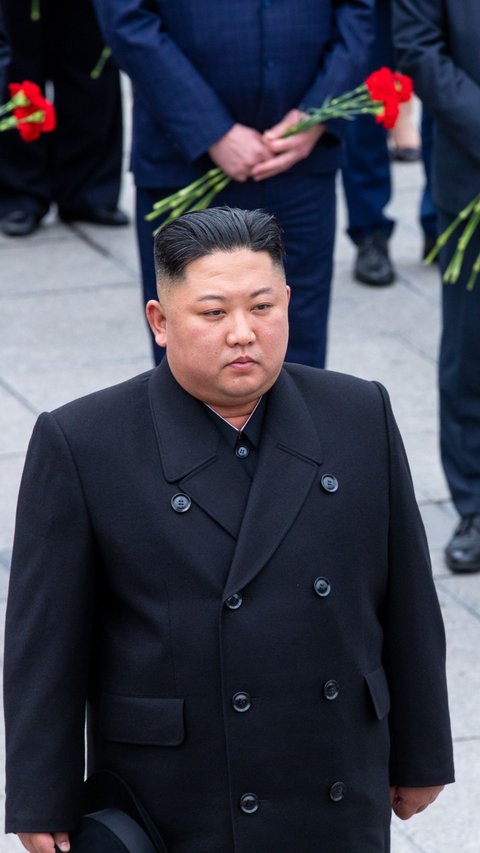 Kim Jong Un Cries and Begs North Korean Women to Give Birth to More Children