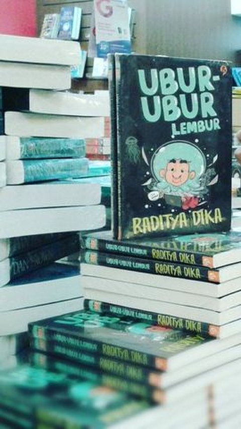 Rekomendasi Buku Komedi yang Bisa Buat Kamu Capek Tertawa!