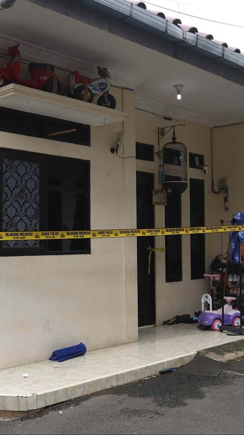 FOTO: Penampakan Rumah Lokasi Pembunuhan 4 Anak di Jagakarsa, Garis Polisi Dipasang Mengeliling