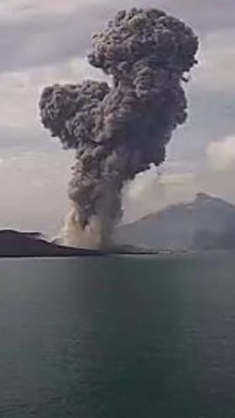 Letusannya Diketahui Orang Belanda, Ini Fakta Menarik Gunung Krakatau yang Kembali Erupsi