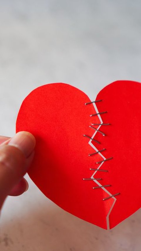 Benarkah Laki-Laki Patah Hati Lebih Lama daripada Perempuan Saat Putus Cinta?
