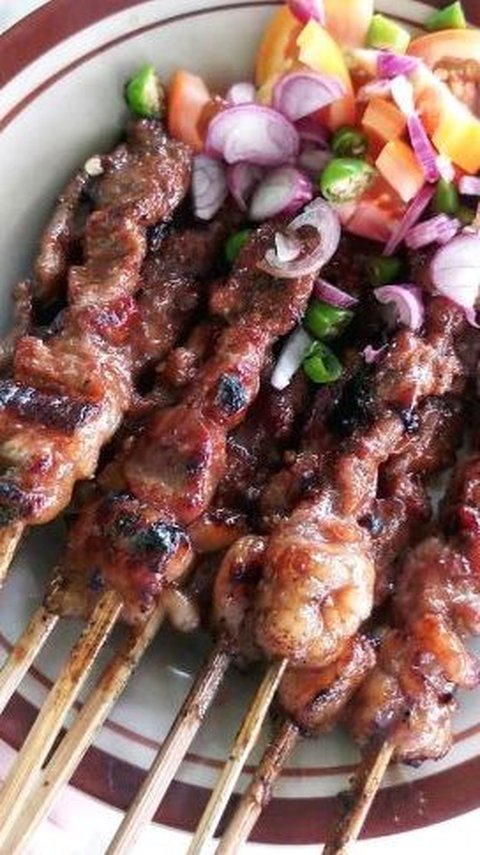 Mencicipi Sate Bumbon, Olahan Daging Sapi Berpadu Bumbu Rempah Asal Kendal