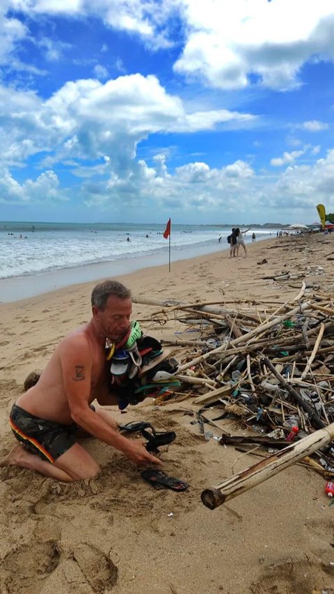 Bule Pengumpul Sampah Panutan di Bali