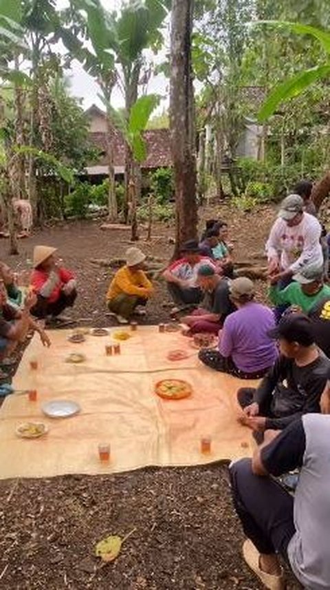 Guyub Rukun, Begini Suasana Penyembelihan Sapi Kurban di Gunungkidul