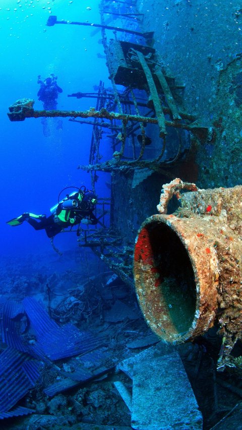 Penampakan Angker Dasar Laut Segitiga Bermuda