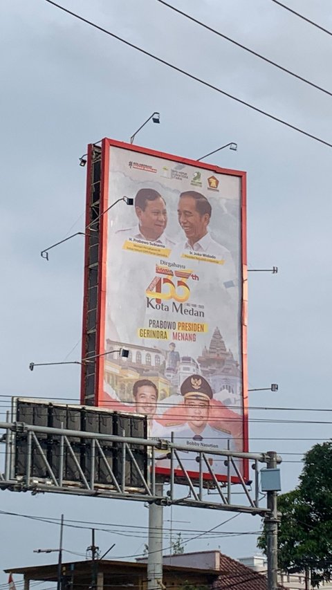 Mulai Bermunculan Spanduk Prabowo Bareng Jokowi juga Bobby di Medan