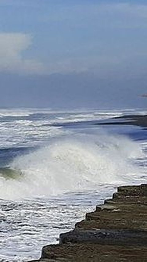 Waspada Gelombang Laut Selatan Tinggi, Bisa Sebabkan Tenggelam