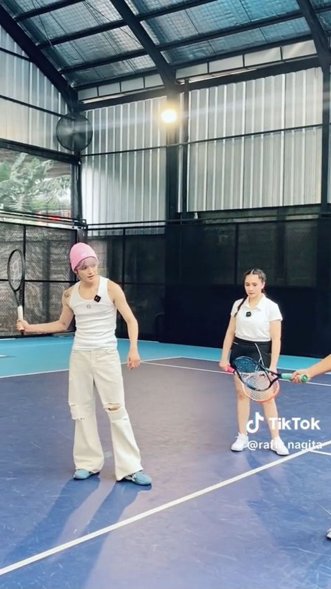 Latihan Tenis Bareng Nagita Slavina, Ini Momen Taeyong Main ke Andara