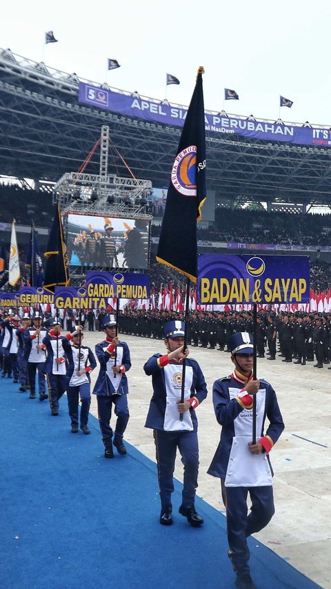 FOTO: Apel Perubahan Partai Nasdem, Kader dan Simpatisan Penuhi Stadion Gelora Bung Karno