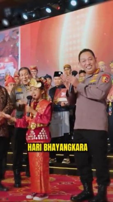 Sikap Kapolri saat Seorang Anak Sedang Mendongeng Bikin Semua Jenderal Tertawa Ngakak