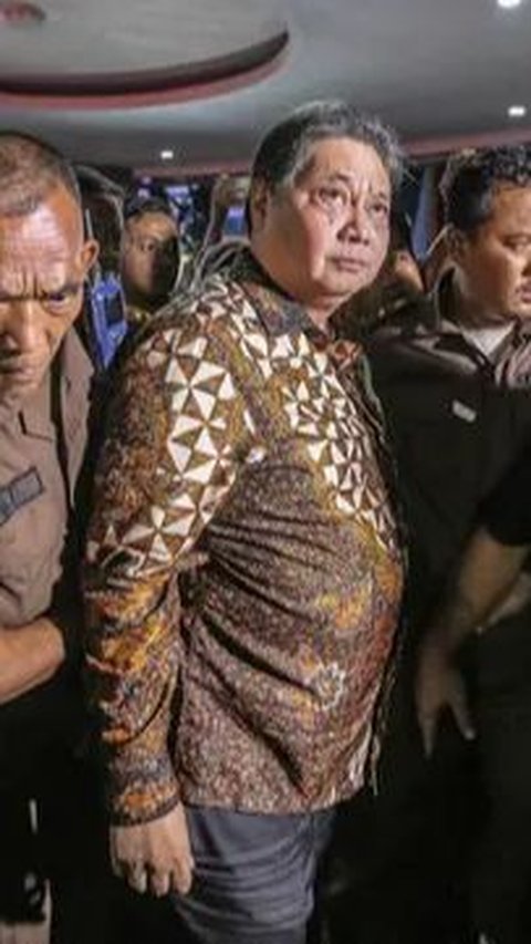 Reaksi Jokowi soal Airlangga Diperiksa Kejagung terkait Kasus Mafia Minyak Goreng
