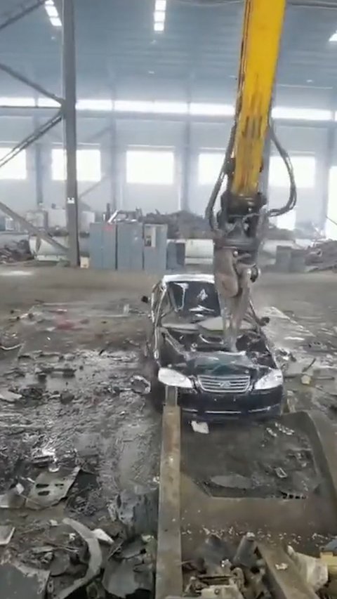 How A Factory Broken Down A Car