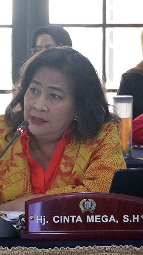 VIDEO: PDIP DKI Resmi Pecat Cinta Mega Akibat Main Slot di Paripurna DPRD