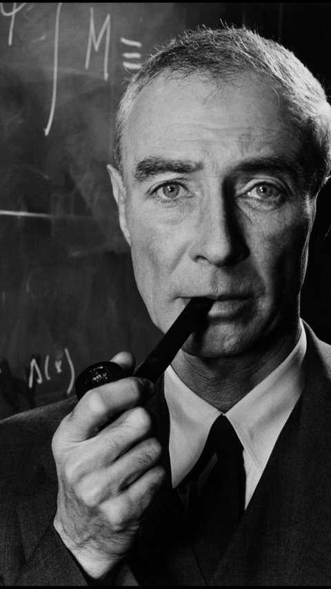 7 Lesser Known Facts About Robert Oppenheimer