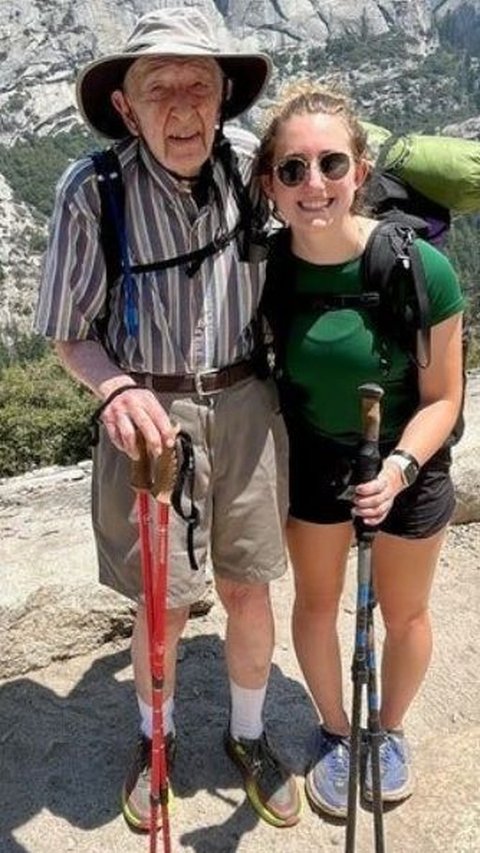 This 93-Year-Old Man Succesfully Climbed Yosemite Half Dome Mountain!