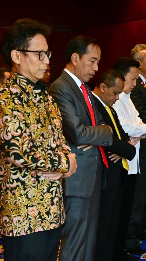 Momen Jokowi Salat Jumat di China, Muhadjir Jadi Khatib