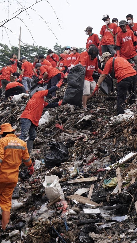 PSI Tangsel Ajak Ratusan Anak Muda jadi Buser Sampah