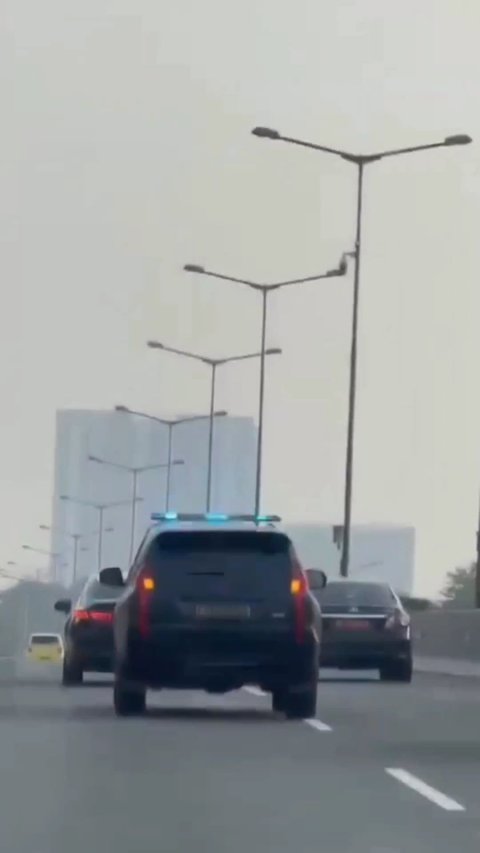 Viral Pajero Pelat Polisi Ugal-ugalan di Jalan Tol, Nyaris Senggol Mobil Lain