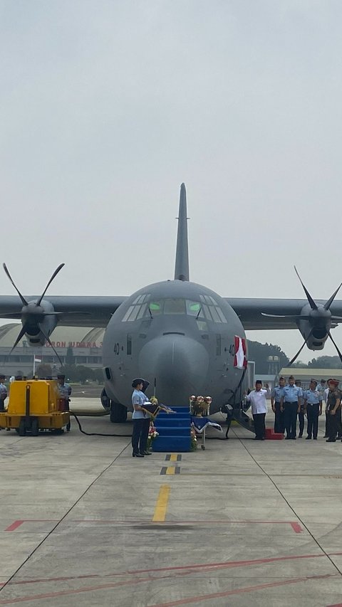 VIDEO: Menhan Prabowo Jajal Langsung Pesawat Super Hercules C-130J