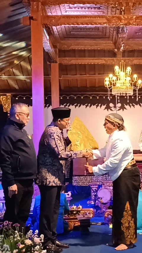 Anies Nonton Wayang Kulit Lakon Semar Mbangun Khayangan, Ini Maknanya