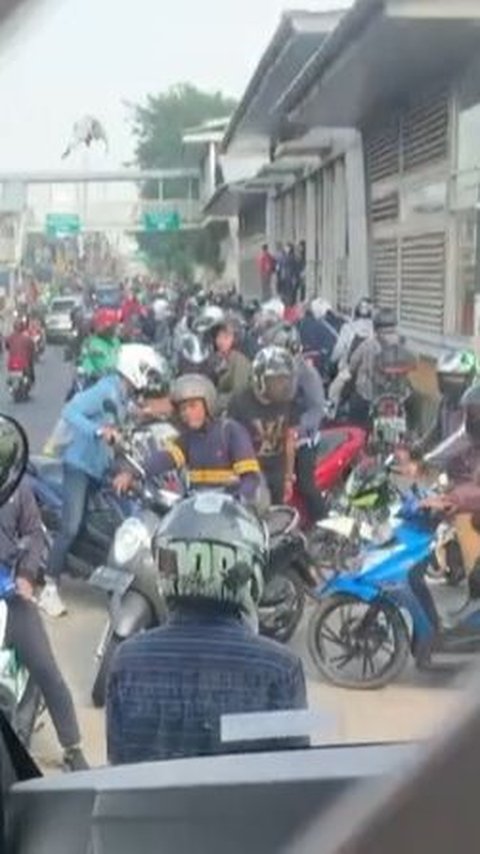 Viral  Puluhan Pemotor Terobos Jalur Transjakarta di Jatinegara, Begini Sanksi dari Polisi