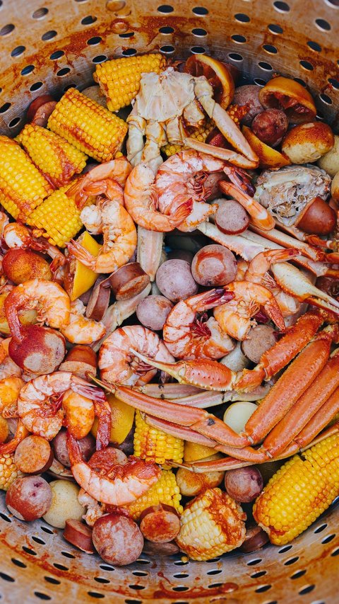 Easy Seafood Boil Recipe And Tips: Perfect Dish For Gatherings