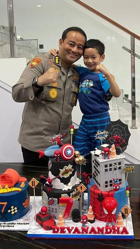 Pesan Manis Perwira Menengah Polri saat Anak Ulang Tahun: Siapapun bisa Jadi 'Superhero' bicara Senyum Tulus pada Dunia