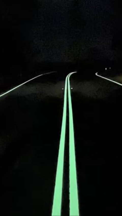 Australia Test New Glow-In-The-Dark Highway Markings, Make It Safer To Drive At Night