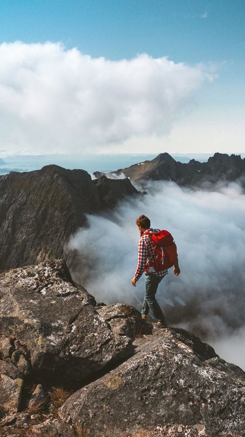 Baru Pertama Kali Solo Traveling? Intip Kiatnya Biar Jadi Lebih Berkesan