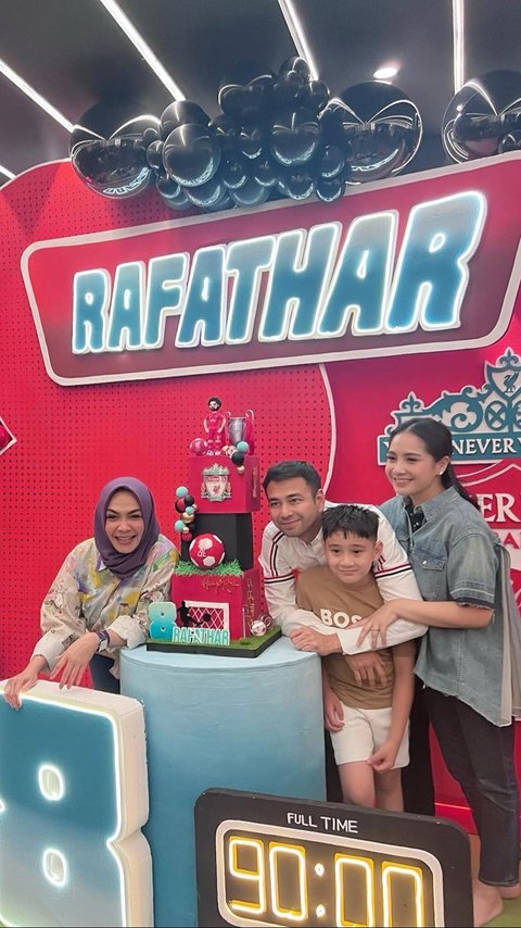 Bukan Barang Mewah, Ini Permintaan Rafathar saat Ulang Tahun ke-8