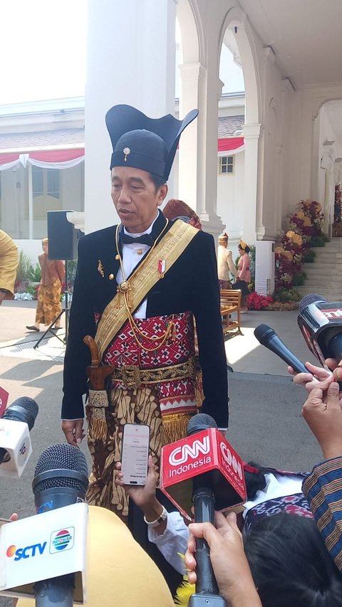 Jokowi Kenakan Ageman Songkok Singkepan Ageng di Upacara HUT ke-78 RI