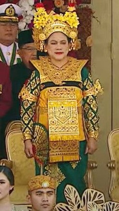 Tampil Beda dengan Jokowi, Ibu Negara Iriana Pakai Baju Adat Bali Pada HUT Ke- 78 Didominasi Warna Kuning Emas