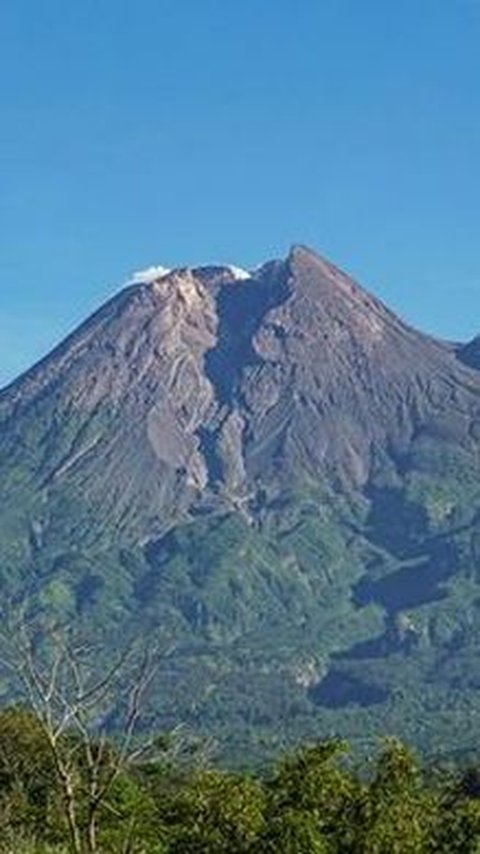 10 Gunung Paling Angker di Indonesia, Ceritanya Bikin Merinding