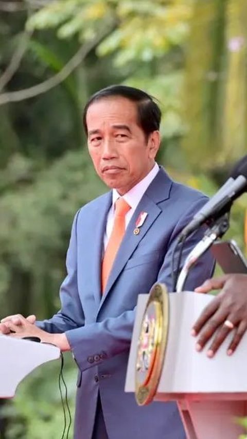 VIDEO: Presiden Jokowi Sampai Berhenti, Lihat Sambutan Meriah Tarian ala Wakanda di Tanzania