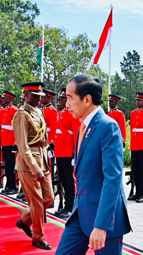 Jokowi Kebablasan Sampai Ditegur Tentara Afrika saat Upacara Kenegaraan di Kenya, Ini Penjelasan Istana