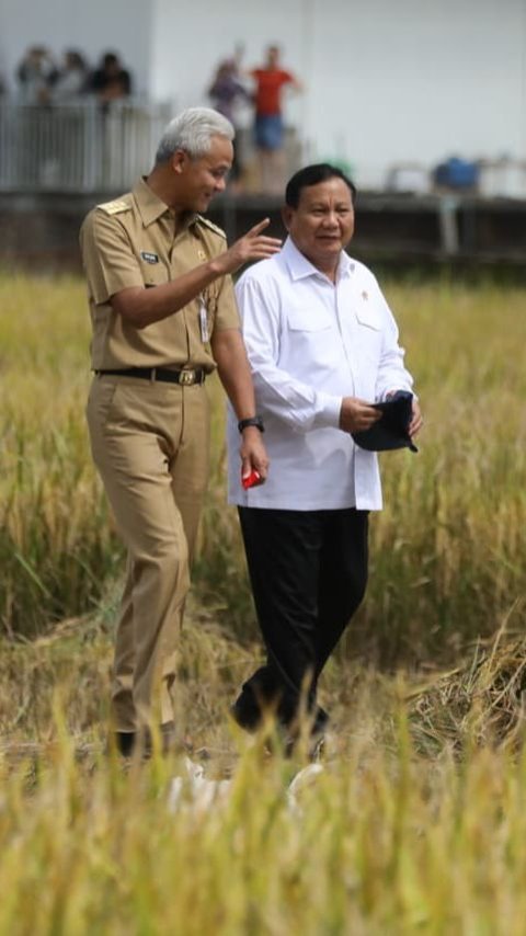 Simulasi Head to Head SMRC: Ganjar Menguat di Awal Agustus, Prabowo Cenderung Turun