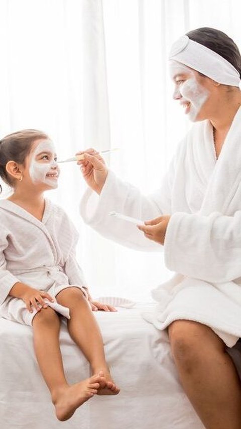 Bolehkah Anak Menggunakan Skincare Orang Dewasa? Ini Jawaban Ahli