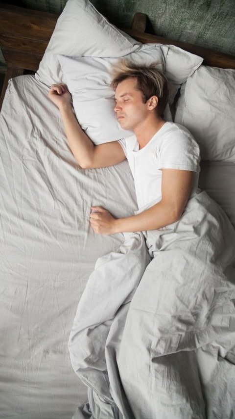 7 Foods to Help You Sleep Well