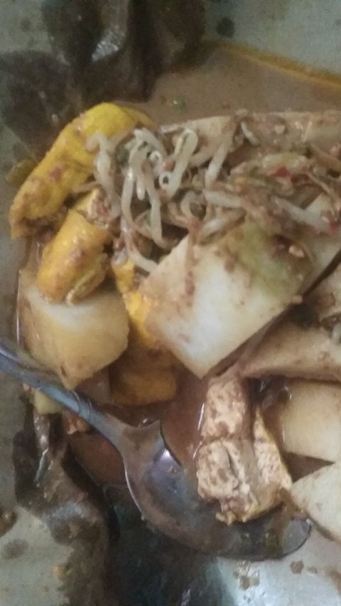 Manis Gurih Kupat Tahu Sunda, Menu Sarapan Andalan Masyarakat Sumedang