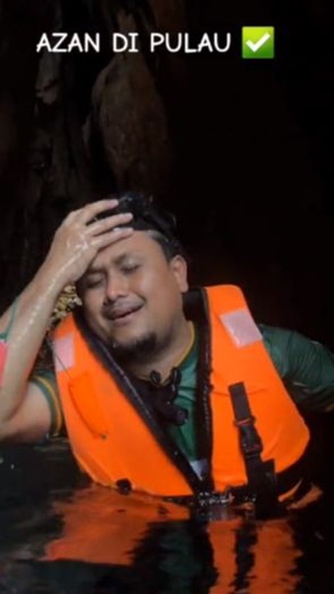 Merinding, Pria ini Coba Lakukan Adzan di Dalam Goa yang Dipenuhi Banyak Air, Suaranya bikin Terpukau