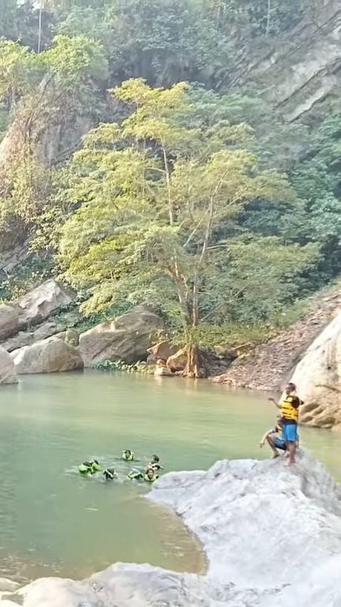 Menyusuri Danau Cantik Sanghyang Heuleut di Bandung, Konon jadi Tempat Mandi Bidadari