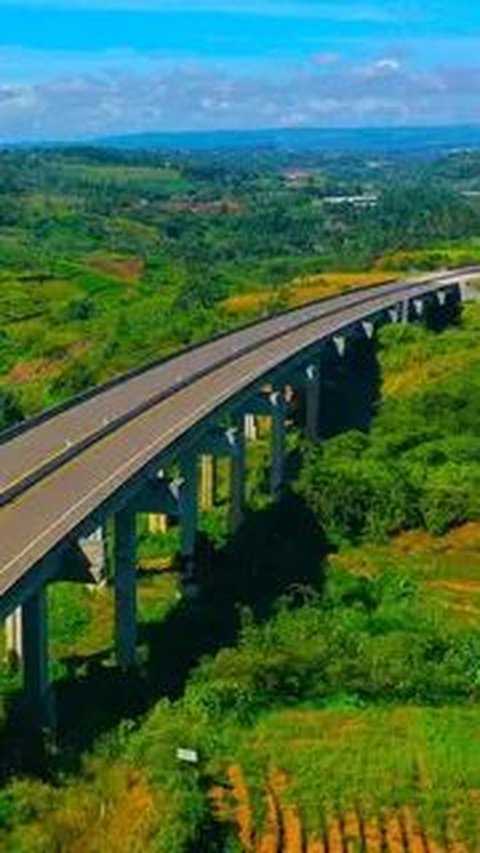 Pemerintah Lanjutkan Pembangunan Jalan Tol Bocimi hingga ke Bandung